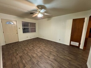 1306 Brock Dr in Killeen, TX - Building Photo - Building Photo