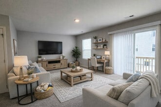 2484 Alison Ave in Pingree Grove, IL - Building Photo - Building Photo