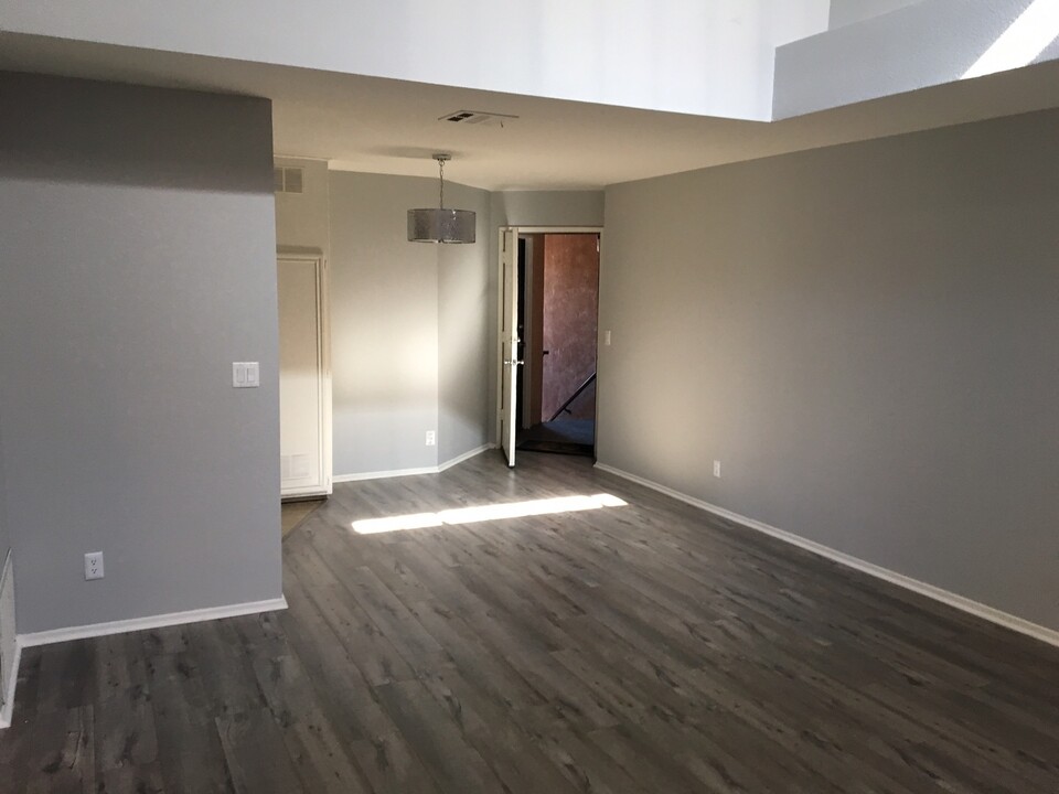 5328 Riverton Ave in North Hollywood, CA - Building Photo