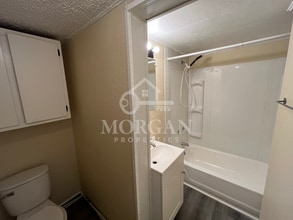 2447 Jackson St in Anderson, IN - Foto de edificio - Building Photo