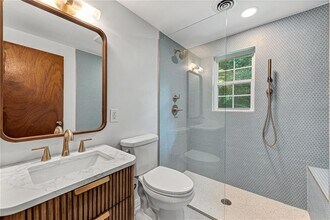 1204 W Carter St in Fayetteville, AR - Building Photo - Building Photo