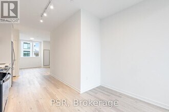49 Broadfield Dr in Toronto, ON - Building Photo - Building Photo