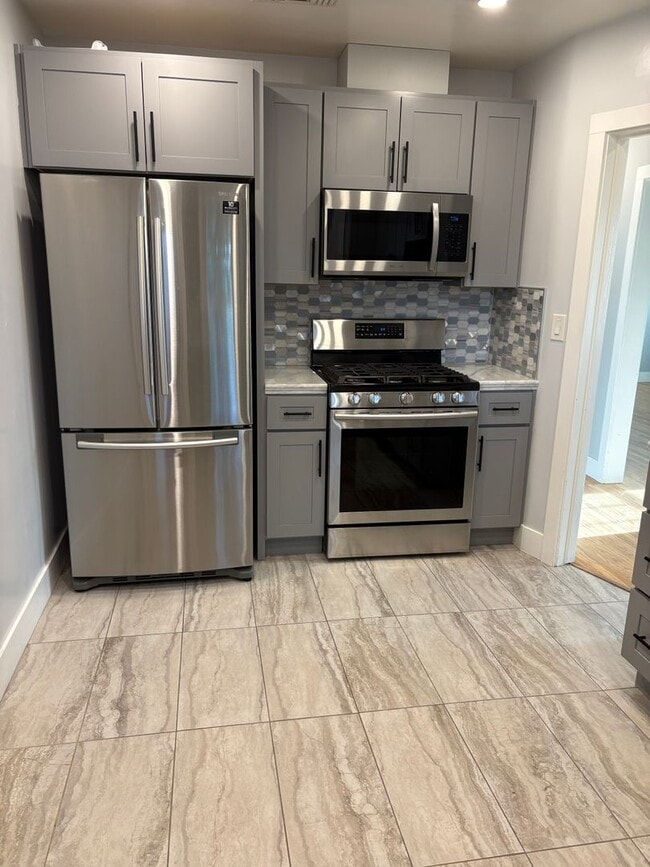 454 S 4th St in Redlands, CA - Building Photo - Building Photo