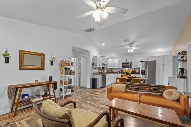 property at 27433 Las Lomas Dr