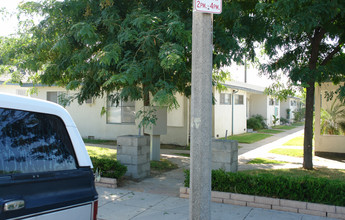 204 W Verdugo Ave in Burbank, CA - Building Photo - Building Photo