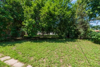 351 S All Hallows St in Wichita, KS - Building Photo - Building Photo