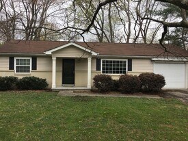 323 Vanosdale Rd in Knoxville, TN - Building Photo