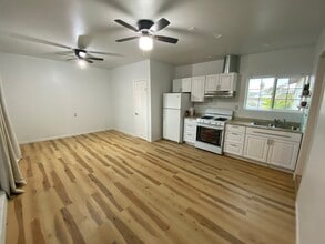 317 Topaz Ct, Unit 317 Topaz in Chula Vista, CA - Foto de edificio - Building Photo