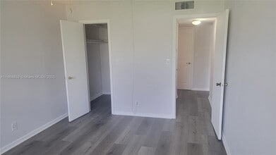 4165 SW 67th Ave in Davie, FL - Building Photo - Building Photo