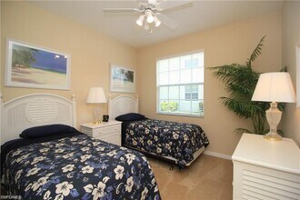 3425 Grand Cypress Dr in Naples, FL - Building Photo - Building Photo