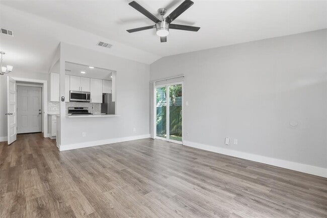 5106 Nuckols Crossing Rd in Austin, TX - Building Photo - Building Photo