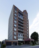 Emmerson Place in Ottawa, ON - Building Photo