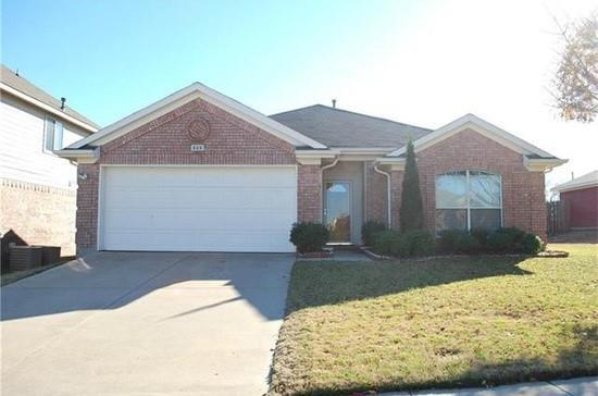 828 Dawnlight Dr in Denton, TX - Building Photo