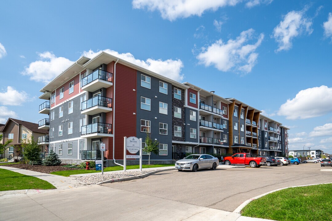 90 Waterford Green Common in Winnipeg, MB - Building Photo
