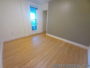 40 Malvern St, Unit 208 in Boston, MA - Building Photo - Building Photo