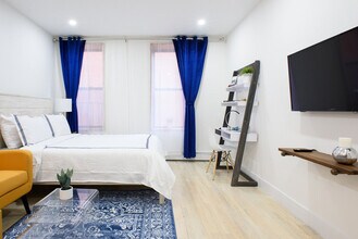1597 York Ave in New York, NY - Building Photo - Building Photo