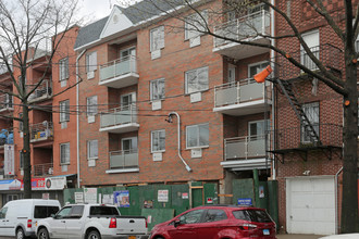 103-16 Corona Ave in Flushing, NY - Building Photo - Building Photo