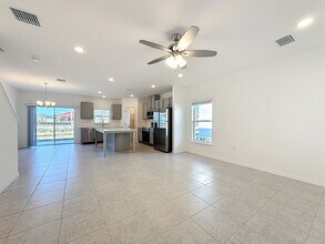 3741 Academia Ave in Lakeland, FL - Building Photo - Building Photo