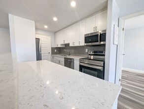 581 Strasburg Rd in Kitchener, ON - Building Photo - Building Photo