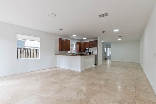 3133 Hibiscus St in Miami, FL - Building Photo - Building Photo