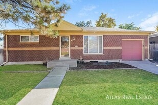 888 Ogden Cir in Northglenn, CO - Building Photo