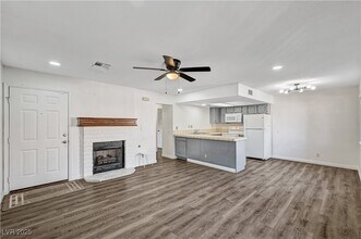 4150 Sanderling Cir in Las Vegas, NV - Building Photo - Building Photo