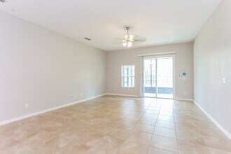 15809 Canoe Creek Dr in Jacksonville, FL - Foto de edificio - Building Photo