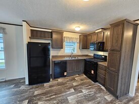 708 Maple Dr in Ilion, NY - Building Photo