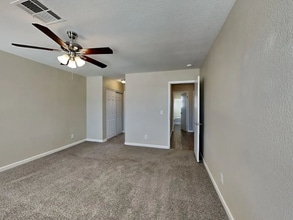 1420 Pacific Terrace Dr in Las Vegas, NV - Building Photo - Building Photo