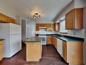 11725 Cape Cod Ln in Huntley, IL - Building Photo - Building Photo