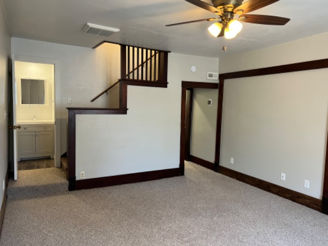 208 E Front St in South Whitley, IN - Building Photo - Building Photo