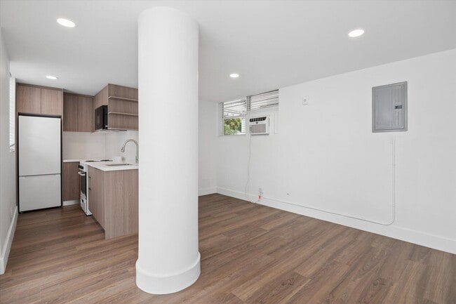 524 Orton Ave in Fort Lauderdale, FL - Building Photo - Building Photo