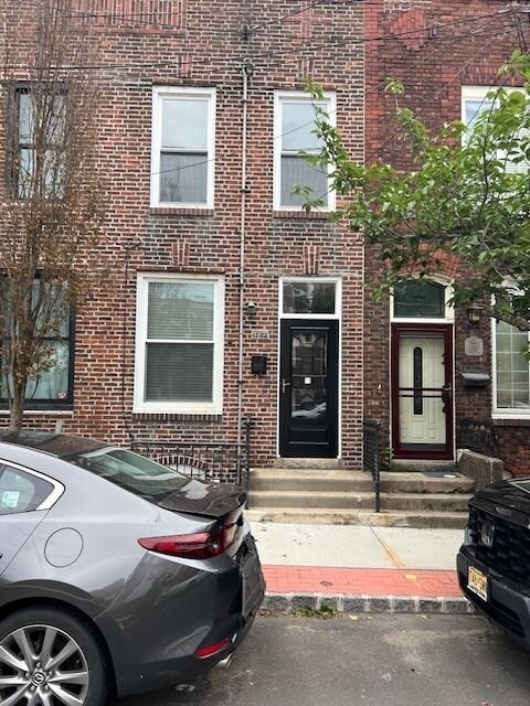 587 Gregory Ave in Weehawken, NJ - Building Photo - Building Photo