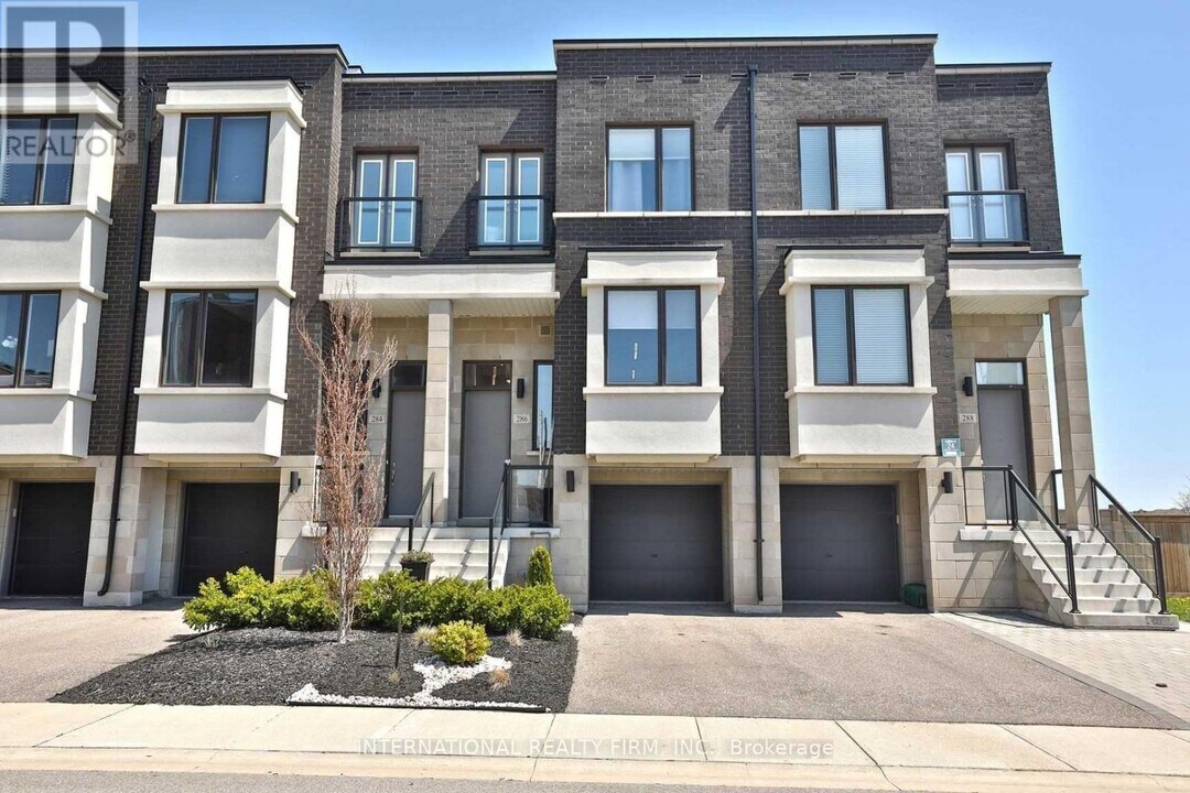 286 Vellwood Common in Oakville, ON - Building Photo