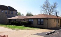 9204 Lackland Rd in Overland, MO - Building Photo - Building Photo