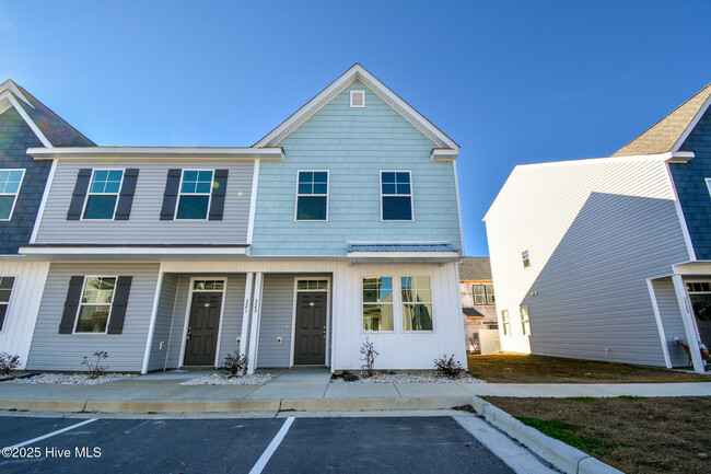 property at 323 Starfish Ln
