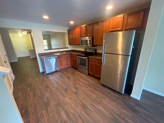 6834 Dartmouth Hill St in Riverview, FL - Building Photo - Building Photo