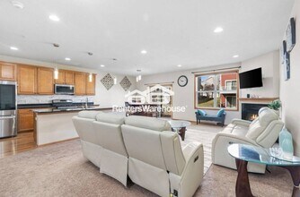 9518 Roosevelt Dr in Chanhassen, MN - Building Photo - Building Photo