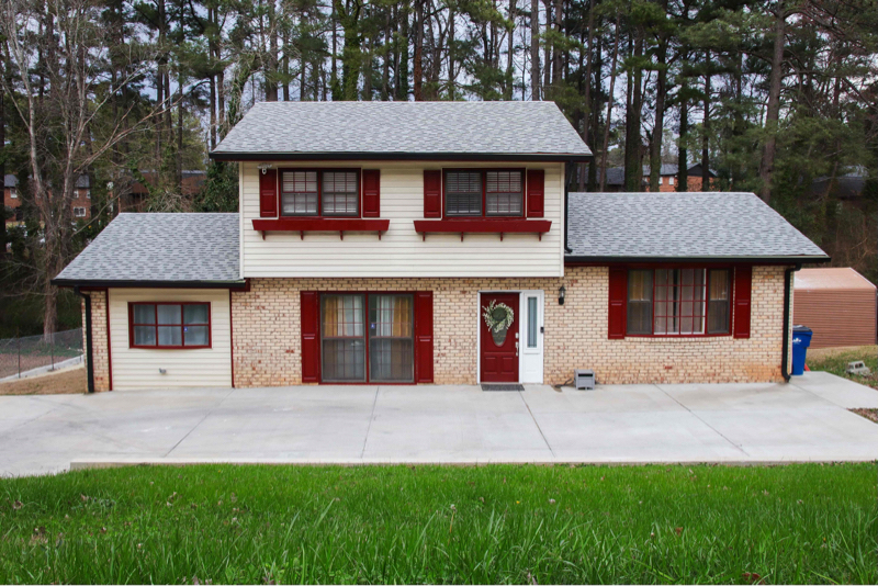 2221 Foxtrot Rd in Raleigh, NC - Foto de edificio