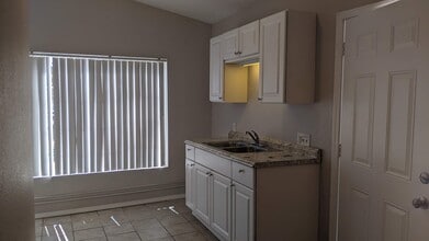 7475 Inca Trl, Unit #2 in Yucca Valley, CA - Building Photo - Building Photo