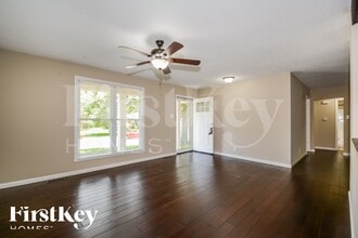 3 Oak Point Ct in St. Peters, MO - Foto de edificio - Building Photo