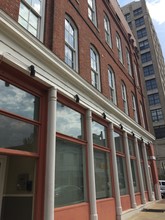 66 S Front St in Memphis, TN - Building Photo - Building Photo