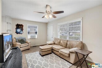 1902 S 9th St in Temple, TX - Foto de edificio - Building Photo