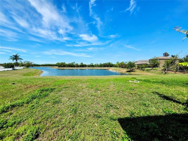 949 Seminole Sky Dr in Ruskin, FL - Building Photo - Building Photo