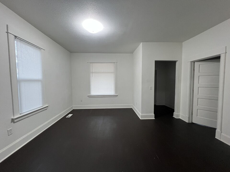 1402 W Spofford Ave in Spokane, WA - Foto de edificio