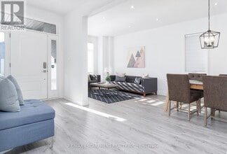 388 Klein Cir in Hamilton, ON - Building Photo - Building Photo