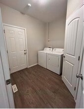 175 Garrison Cir in Red Deer, AB - Building Photo - Building Photo