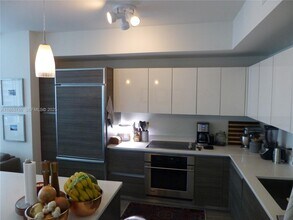 1100S S Miami Ave in Miami, FL - Building Photo - Building Photo