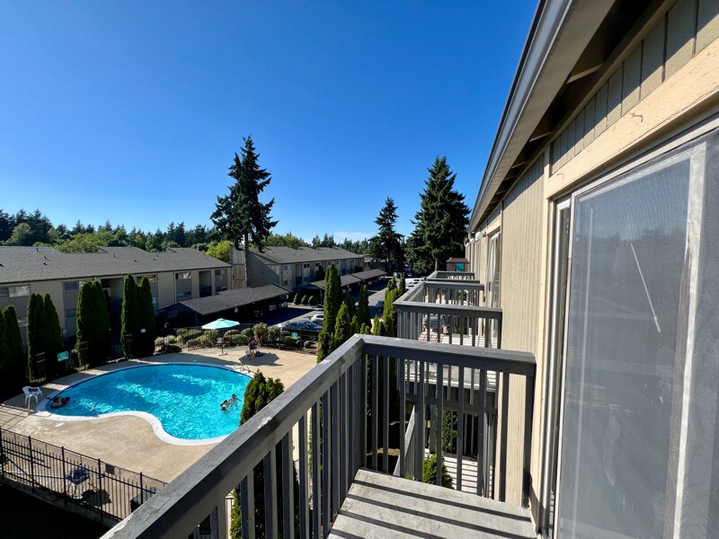 31003 14th Ave S in Federal Way, WA - Building Photo