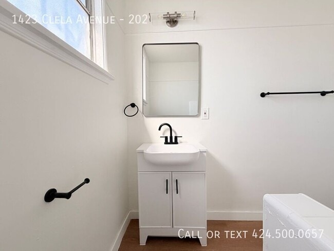 property at 1423 Clela Ave